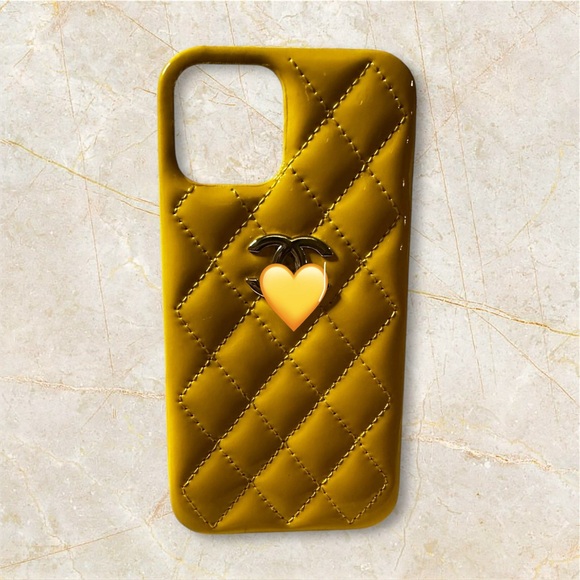 iPhone 12 case - Picture 1 of 1